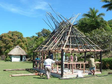 Building a traditional Fijian 'bure'